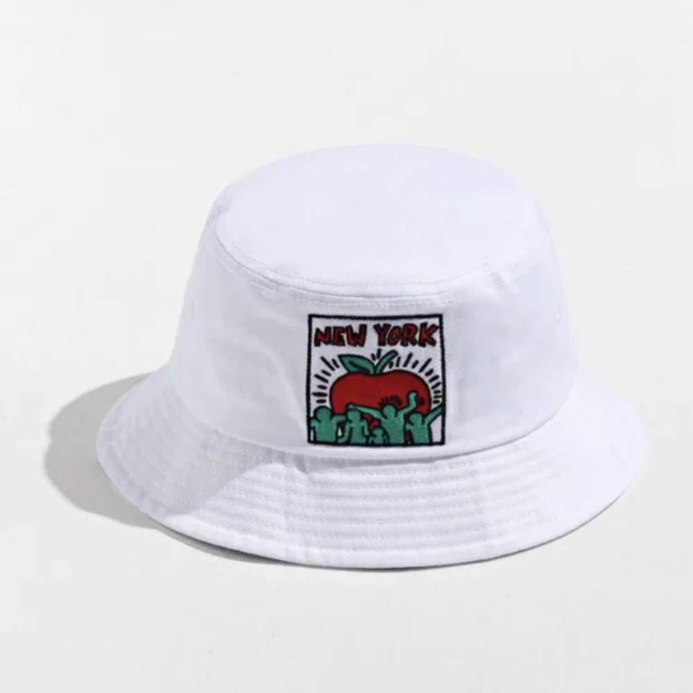 Nwt Keith Haring Urban Outfitters New York Big Apple Bucket / Hat